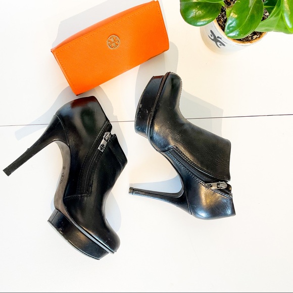 TORY BURCH Soft Black Leather Ankle Boots - Picture 2 of 10